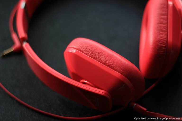 headphones-592196_960_720